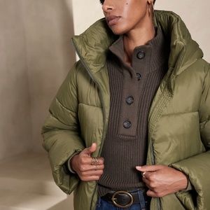 Banana Republic Short Hooded Puffer Jacket